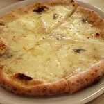 ４種のチーズのピッツァ（2020.4）