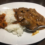 キャトルラパン - 牛すじカレーです