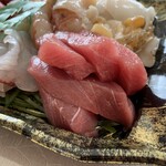 魚楽小川水産 - マグロ　ちょいアップ