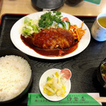 れすとらん伊勢屋 - ハンバーグ定食790円