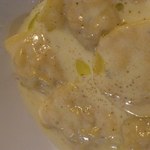 スモールワンダーランド - きじのラビオリ。あおかびチーズの美味しいソース。。。