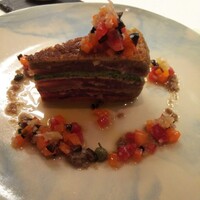 フランス料理 タンモア - 鰹とソッカのミルクレープ。