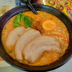 ラーメンとんとん - 坦々5度+チャーシュー+味玉