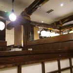 Yamauchi Noujou - 店内。仕切りが高いのでプライバシーが守られています。