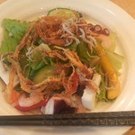 淡路島ばる - 海鮮サラダ：明石タコも乗ってる