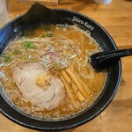 牛もつラーメン 白黒 - 