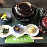 山海料理仁志乃 - 生シラス丼税抜1000円