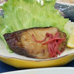 陸奥 こむらさき - ブリの塩焼き