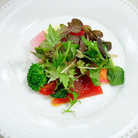キハチ 青山本店 - 本日の魚介のカルパッチョ　シェフのおすすめスタイルで