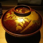 もと井 - 椀物：三州牛ヒレ肉の碗は、炙ったヒレ肉の火の通りが絶妙で 九条葱がたっぷり入っていて、生七味の香りがとても良いですネ！　　　　　2020.05.09