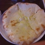 プジャ - チーズナン