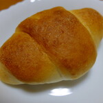 アルサスローレン - 塩バター。パンそのものは安価だがローストビーフとセットで買っていってあげていた為、高くついた。が、これも喜ばれたなぁ ……