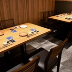 熊の焼鳥 - テーブル