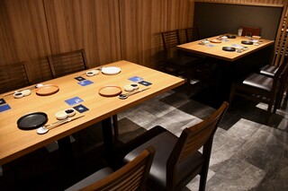 Kumano Yakitori - テーブル