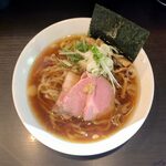 麺処 夏海 - 料理写真:醤油ラーメン ¥800