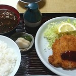 辰金 - とんかつ定食　1300円