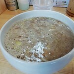 桐麺 - 見た目とは裏腹にサラッとしたスープ