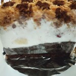 パティスリ・ル・スィエル - ステェファニー（横から）