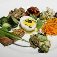 ヌガ - 前菜盛り合わせ