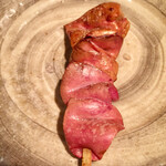 オオクサ - 三重の熊野地鶏の白レバーから串スタート　熊野地鶏ってヤヴァいです