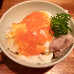 オオクサ - ミニ親子丼です　これはコースの中ほどにいただくのに最適なんじゃないかと