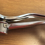 江ちゃんラーメン - 自家用にんにくクラッシャーで説明すると