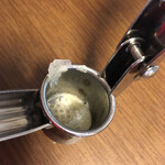 江ちゃんラーメン - ですけど こうして外皮が残りがちですから