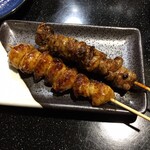 三酉屋 - ぼんじり(下）とつなぎ