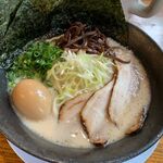 Kanjuku Ramen Hommaru - マル得とんこつラーメン（940円）