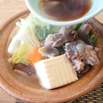 料亭 やまさ旅館 - 沸騰したら、ポン酢を入れます