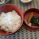 料亭 やまさ旅館 - ご飯と香の物