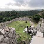 ザ・リッツ・カールトン沖縄 - 志慶真門郭へ降りる