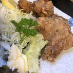 みなみ - 唐揚げ
      
      骨付きスパイシー
      