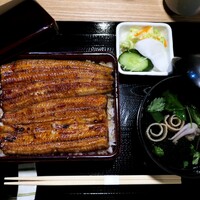 うなぎ 目白ぞろ芽 - 共水うな重 大盛