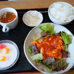 四季菜中華 彩華房 - エビチリランチ1,000円