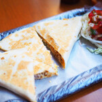 MexiCali Sports bar - ケサディア