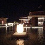 ザ・リッツ・カールトン沖縄 - 回廊からの店内