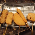 Kushikatsu Tanaka - 2020年5月　串カツ5本セット（串カツ牛、串カツ豚、玉ねぎ、えび、レンコン）　640円+税