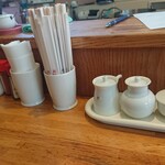 ちりめん亭 - カウンターの設え