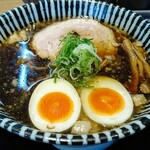 らぁ麺 おかむら - せあぶらっく。かなりパンチのある一杯に仕上がってます。