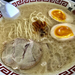 双喜紋 - ニンニクと辛味アリアリの超コッテリ（ねぎ抜き）