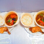 テイクアウト&デリバリ専門店 ロジウラカリー サムライ - ２人のチキンと野菜１３品目　１５１４円（税込）【２０２０年５月】