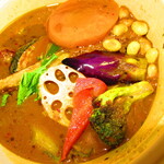 テイクアウト&デリバリ専門店 ロジウラカリー サムライ - チキンと野菜１３品目　１５１４円（税込）スープカレーのアップ【２０２０年５月】