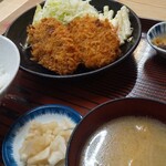 やまだや - メンチ・コロッケ定食❗️