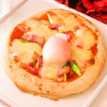 Asparagus and bacon fried egg PIZZA