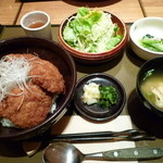 トンカツ・トンしゃぶ ケンボロー - 【カツ丼　８５０円】