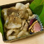 霞町三○一ノ一 - 極上 百年の孤独豚の生姜焼き重