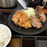 からやま - "合盛定食（コンソメからあげ）"