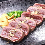 Matsuzakagyuu Toriatsukaiten Yakiniku Shirahige - 