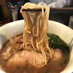 らーめん佳 - 麺はこんな感じ